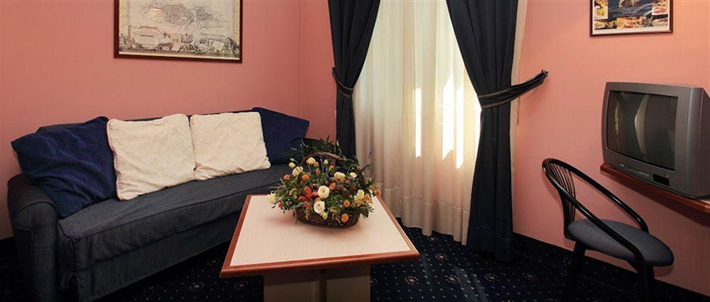 Residence Liberty Parma Kültér fotó