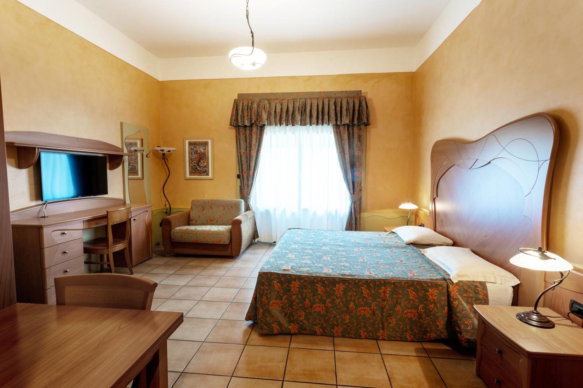 Residence Liberty Parma Kültér fotó
