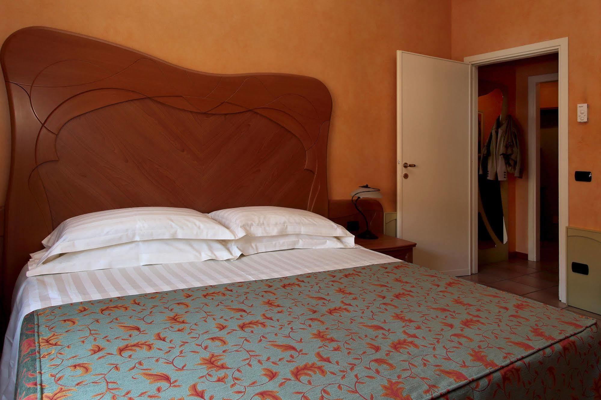 Residence Liberty Parma Kültér fotó